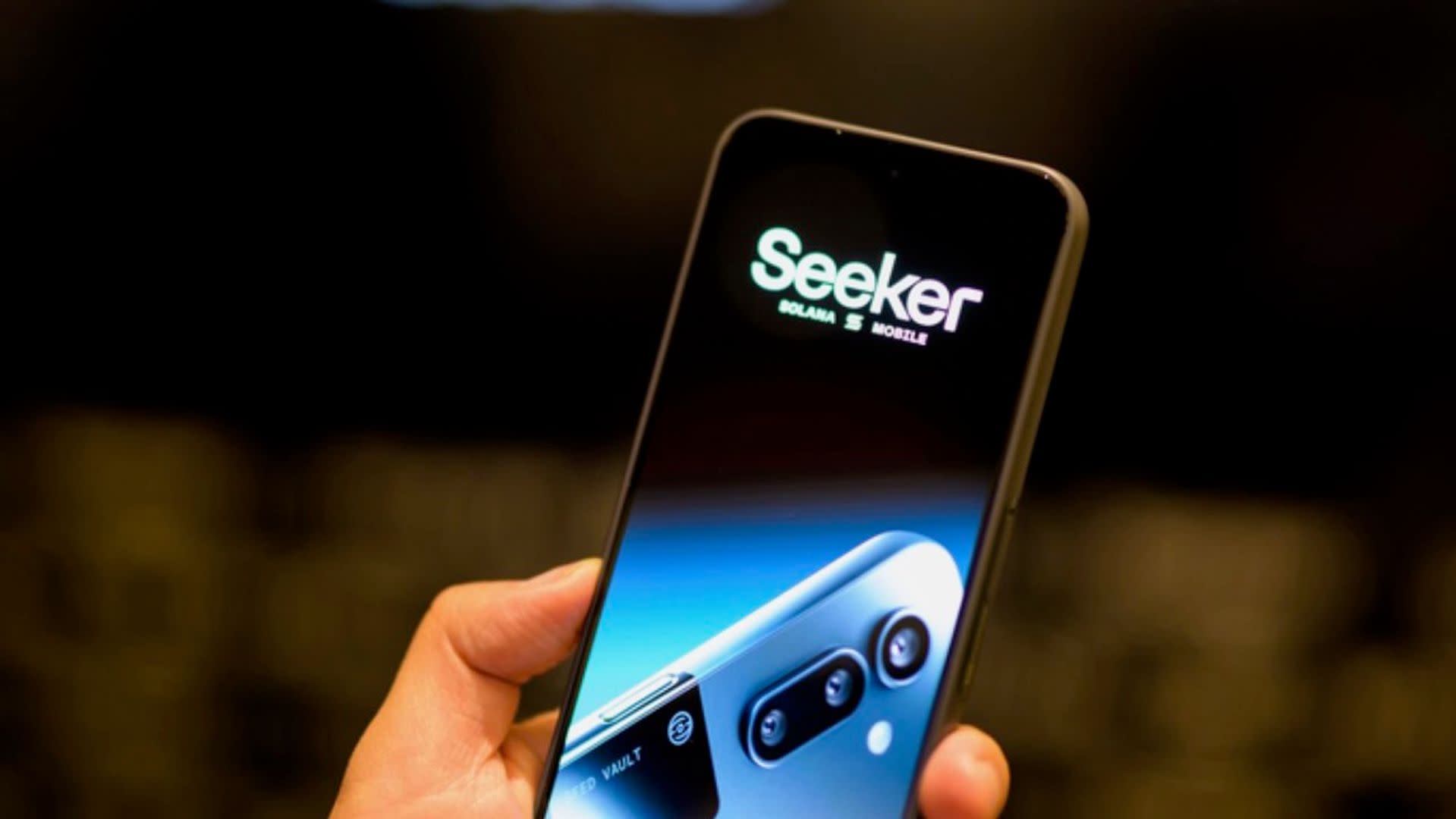 Solana Seeker verifiable device state